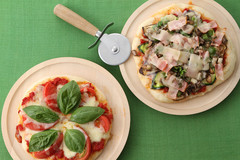フライパンピザ2種類中のマルゲリータ！の画像