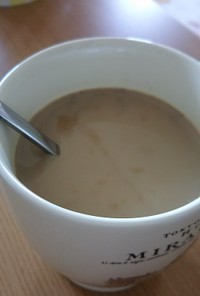 ラム酒の風味を感じる豆乳コーヒー