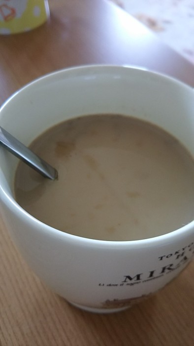 ラム酒の風味を感じる豆乳コーヒーの写真