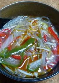 春雨と細切り野菜の中華スープ