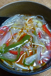 春雨と細切り野菜の中華スープ