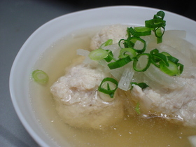 じゃがいもが秘密♡鶏団子スープ