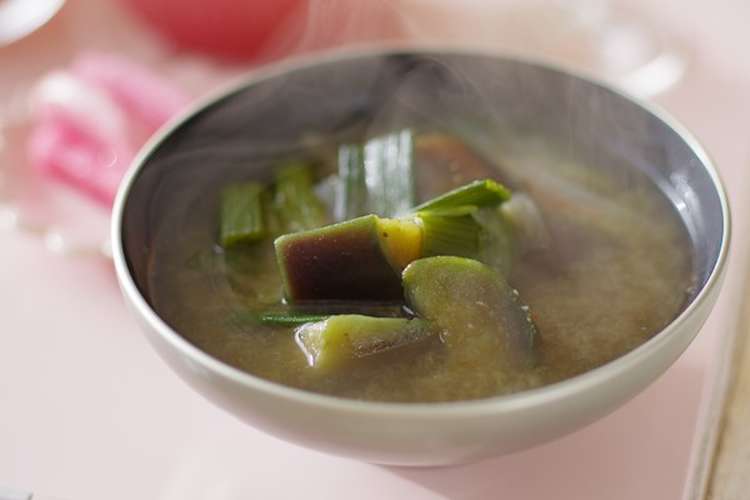 葉玉ねぎと茄子の味噌汁 レシピ 作り方 By 今夜のご飯 クックパッド