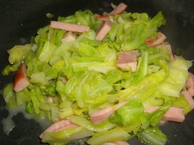 ベーコンとキャベツのほんのり甘煮