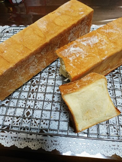 スティック食パン♡クリームちぎりパン♪の写真