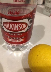 レモン汁の炭酸割り