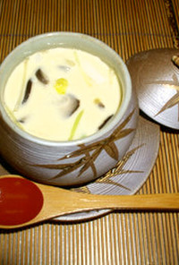 【和食】二層の茶わん蒸し（卵と豆腐）