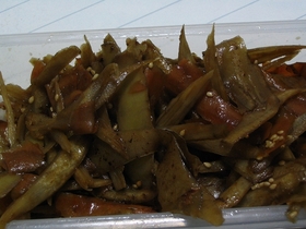 ここまで食えるぞ 皮きんぴら