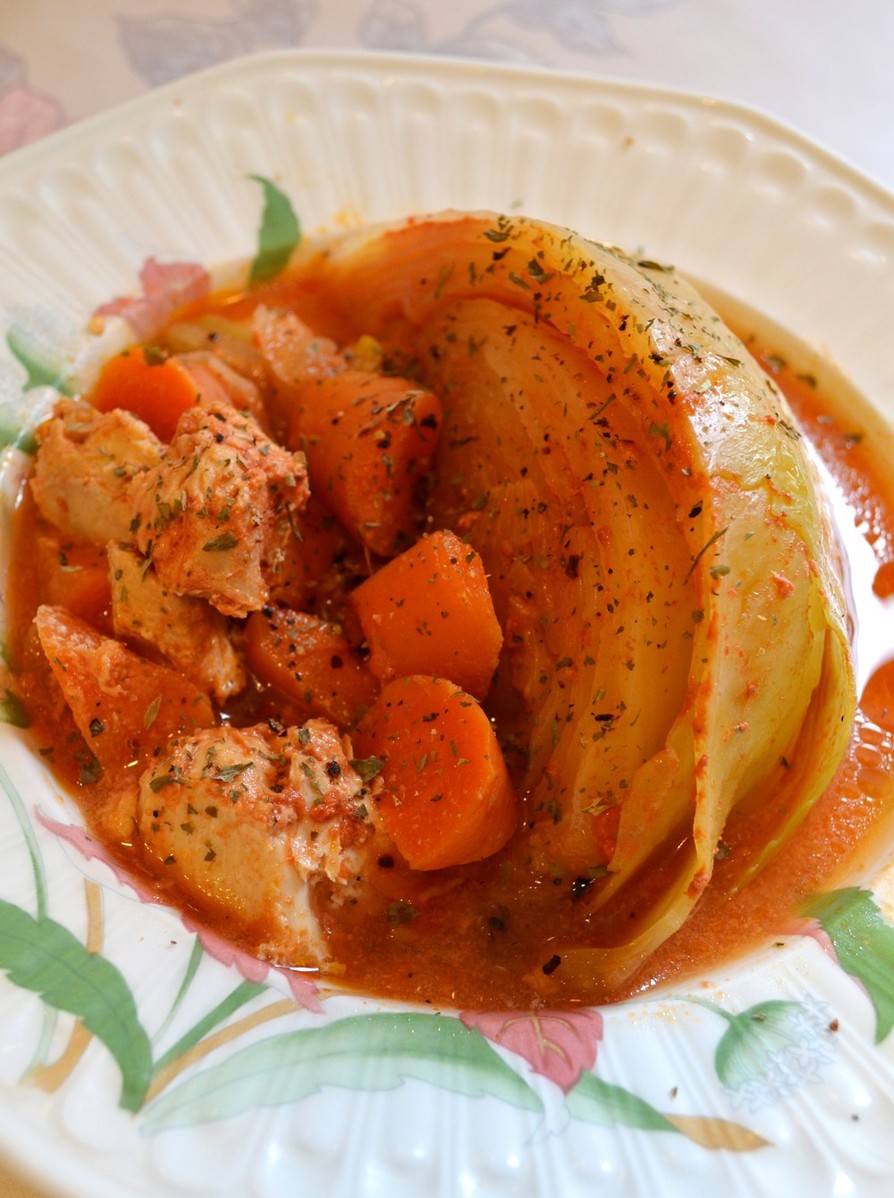 丸ごとキャベツと鶏胸肉のクリームトマト煮の画像