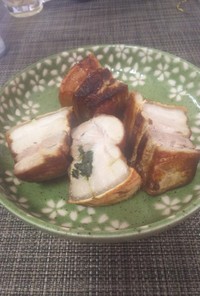 絶品4味・豚ブロック肉のオイル焼き