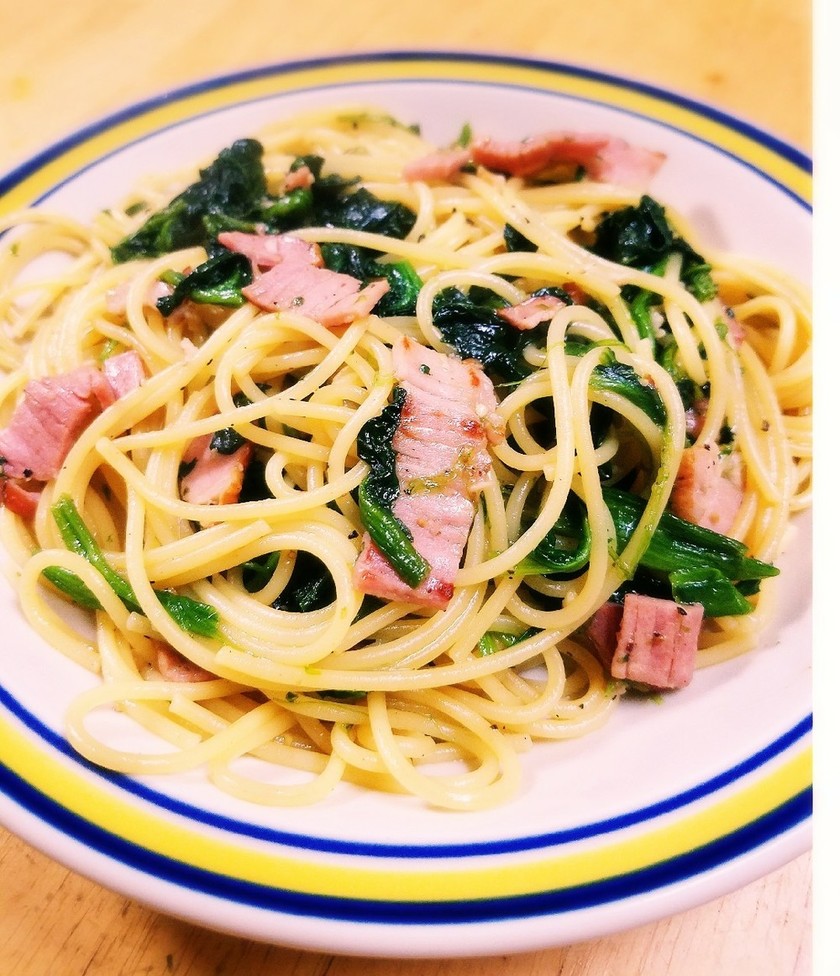 ほうれん草ベーコンの和風バター醤油パスタ by HAYUK 【クックパッド】 簡単おいしいみんなのレシピが355万品