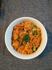 豚キムチ丼☆みそ風味の写真