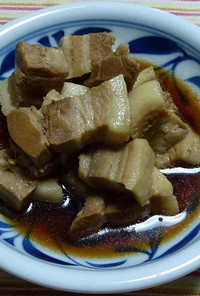 八角風味の豚バラ肉の角煮