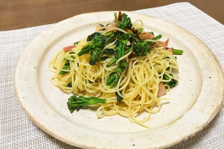 菜の花とベーコンのペペロンチーノ レシピ 作り方 By 餃子は箸休め クックパッド 簡単おいしいみんなのレシピが369万品