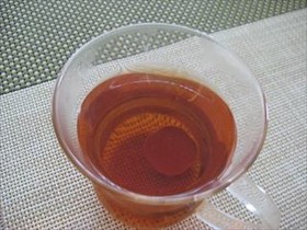 お茶にチョコレート
