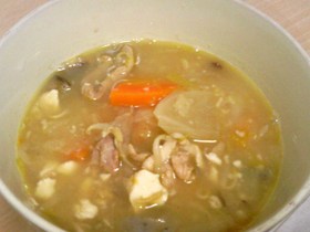 具だくさん♪にんにくしょうが豚汁