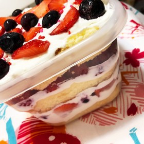 萌え断 いちごヨーグルトスコップケーキ
