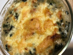 牡蠣とほうれん草のグラタン