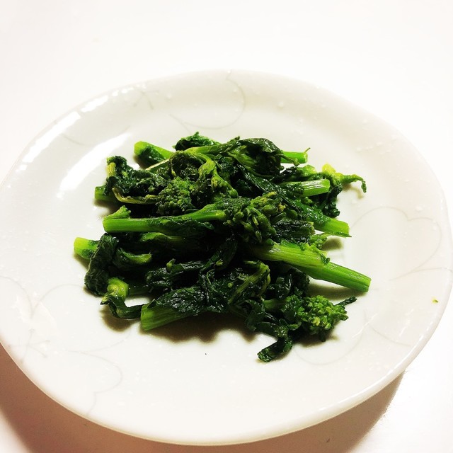 塩とごま油だけ 菜の花の炒め物 レシピ 作り方 By 春空 クックパッド 簡単おいしいみんなのレシピが378万品