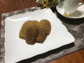 ほんのり抹茶のしっとりマドレーヌ