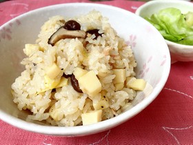 ベーコンときのこの洋風たけのこご飯