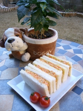 にんじん嫌いも喜ぶ♪にんじんサラダサンド
