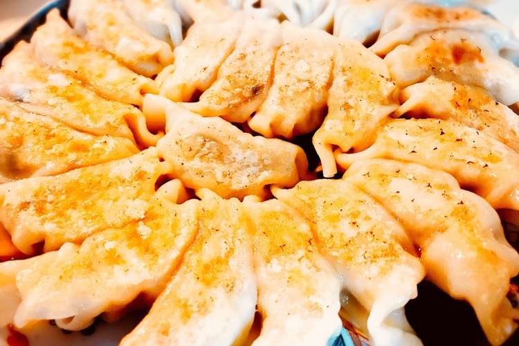 ヘルシー餃子 鶏ひき肉しそ ニンニク無 レシピ 作り方 By Kingowife クックパッド 簡単おいしいみんなのレシピが365万品