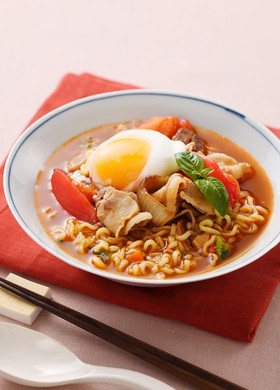 うまからっ!甘辛トマトすき焼き風ラーメン