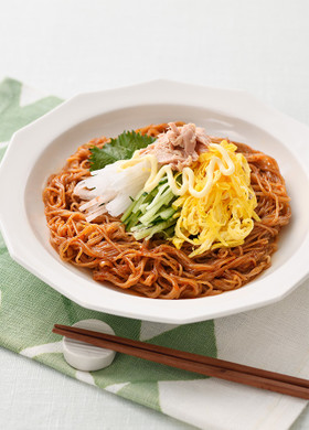 ピリ辛!千切り野菜でもりもりビビン冷麺
