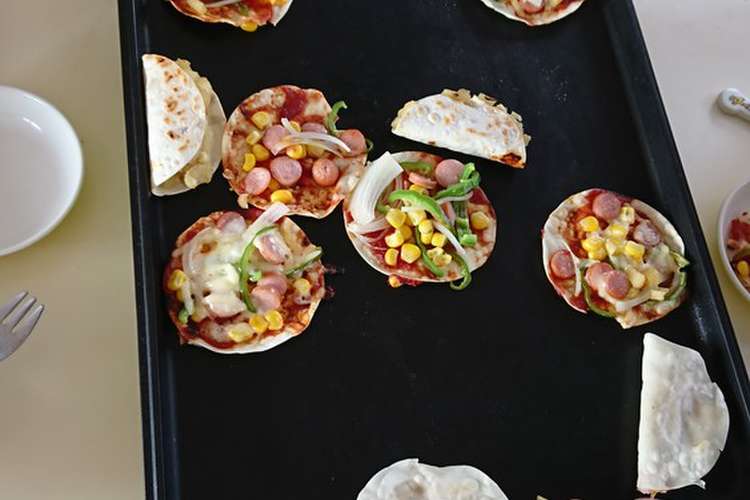 1 2歳児 餃子の皮でピザ レシピ 作り方 By こどものその クックパッド 簡単おいしいみんなのレシピが350万品