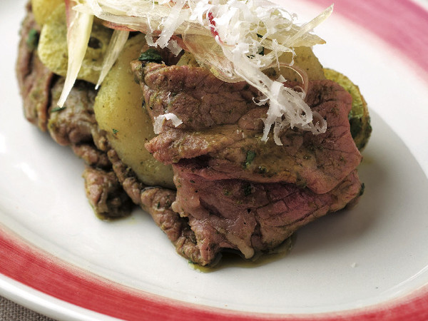 牛肉とじゃがいものサルサヴェルデ