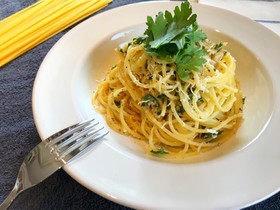 混ぜるだけ!春菊とツナのボウルパスタ
