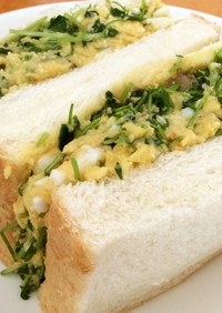 ピリ辛ポテトサラダのサンドイッチ