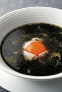 卵と焼き海苔の月見スープ