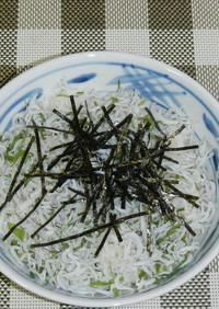 釜揚げ風しらす丼