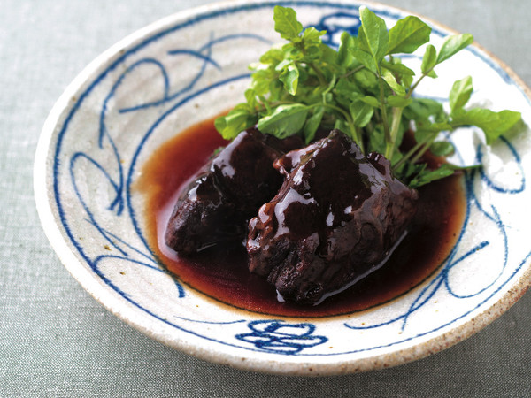 牛すね肉の和風赤ワイン煮込み