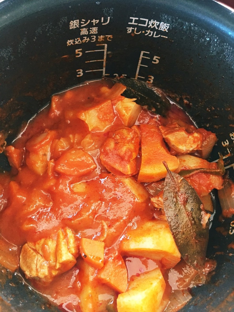 炊飯器て簡単トマトチキン煮込み(野菜も)の画像