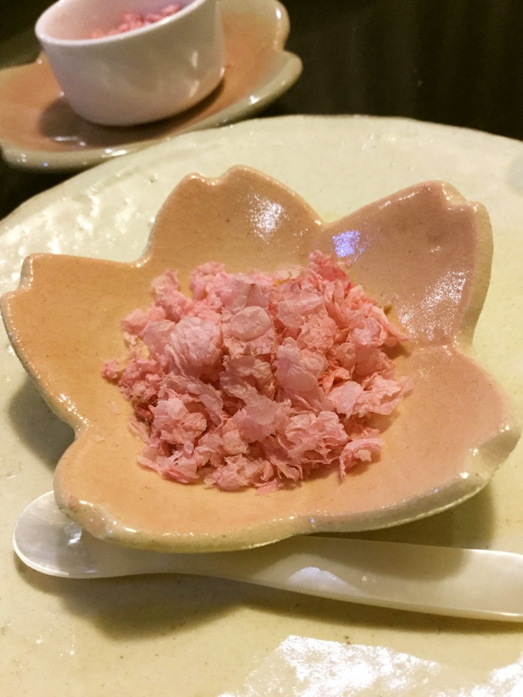 桜塩（桜の塩漬けでをレンジで簡単)の画像