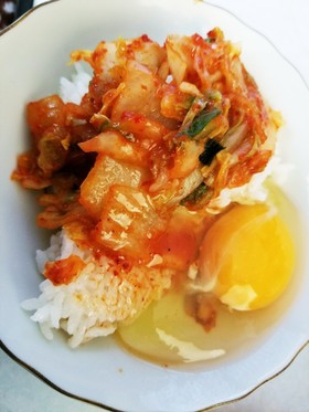 簡単大人のキムチ卵かけご飯