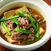 豆腐と牛ばら肉のカレー味の煮込み香港風