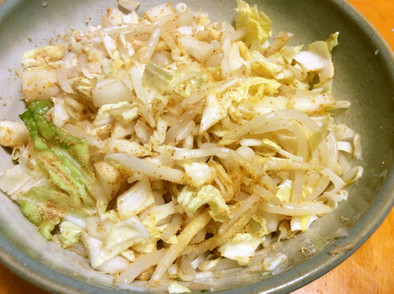 ＋1品 モヤシ白菜イカ燻製のナムルの写真
