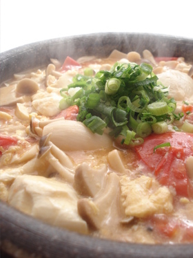 *キノコとトマトの玉子黒酢あんかけ豆腐*