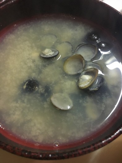 しじみの味噌汁の写真
