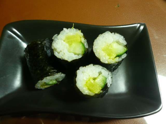 たくあんときゅうりの細巻き寿司 レシピ 作り方 By ゆうピィ クックパッド 簡単おいしいみんなのレシピが373万品