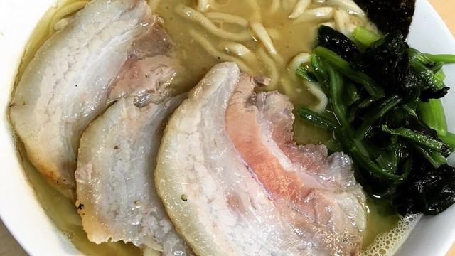 家系ラーメン 醤油 完全再現 レシピ 作り方 By メタボのレシピ クックパッド 簡単おいしいみんなのレシピが354万品