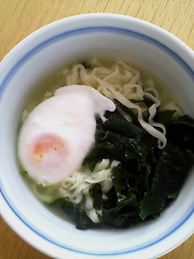 インスタントでも大満足♪の月見うどん