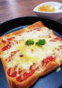 簡単朝ごはん☆具なしのピザ風トースト