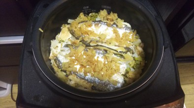 簡単・かます干物と生姜の炊き込み御飯の写真