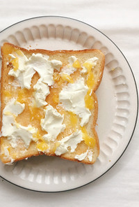 レモンカードとクリームチーズのトースト