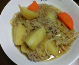 糸こんにゃくたっぷり!挽肉肉じゃが